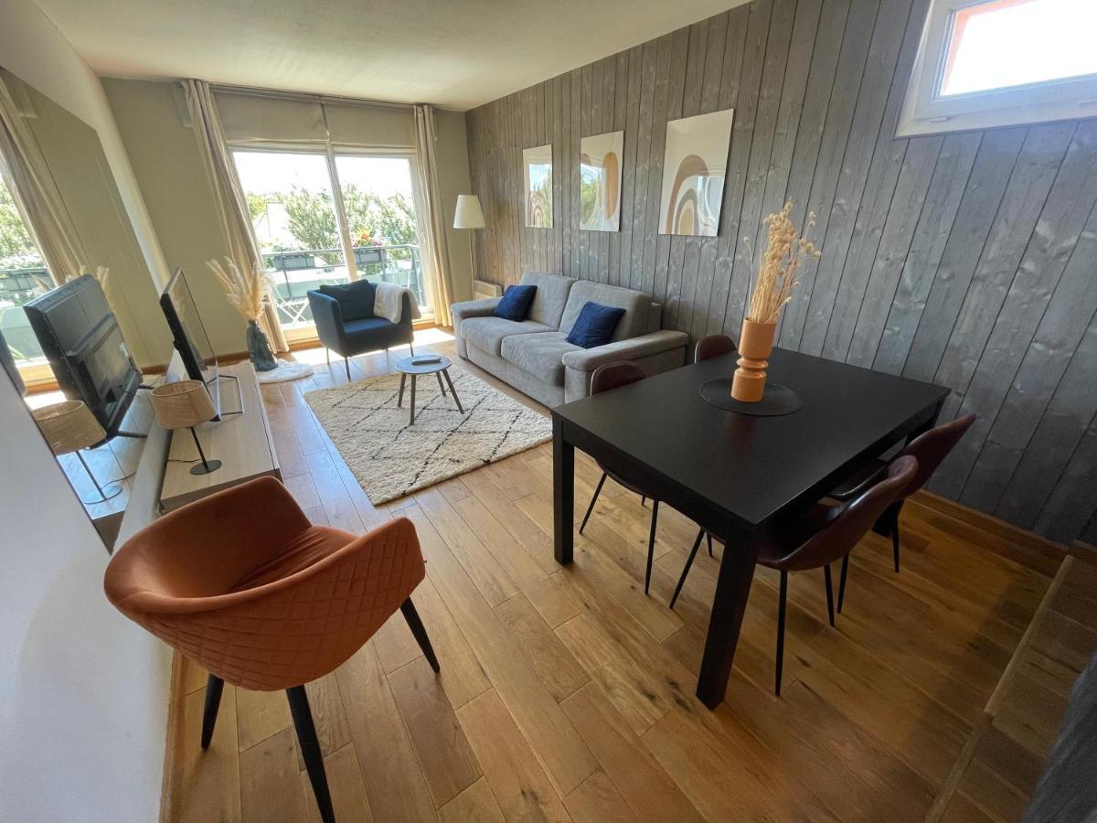 Mizar, Joli Appt Renove Avec Parking Et Balcon Apartment Courseulles-sur-Mer Bagian luar foto